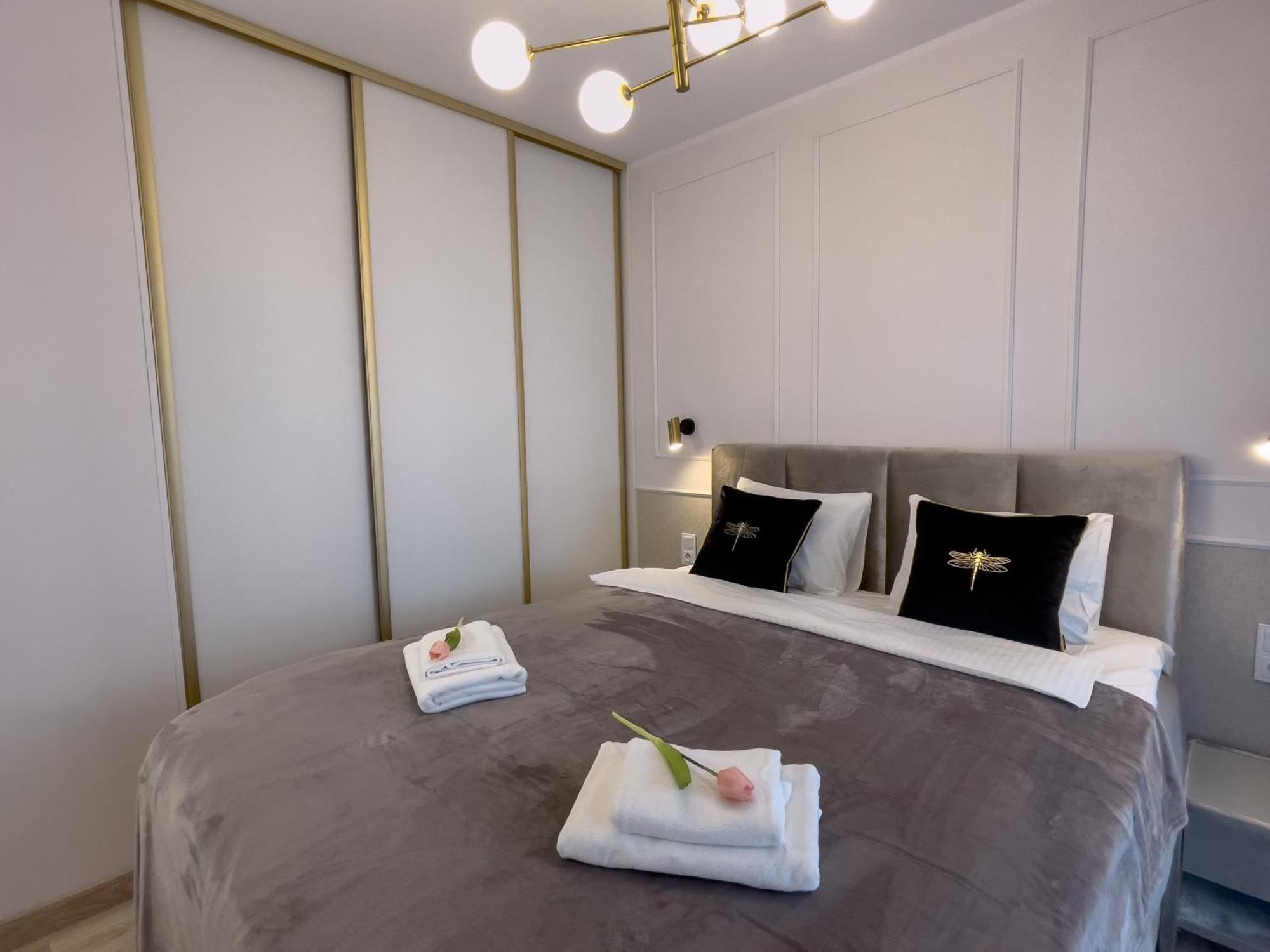 Urban Apartments Luxury Opolska 10 No 29, Free Garage, Self Check-In Katowice Buitenkant foto